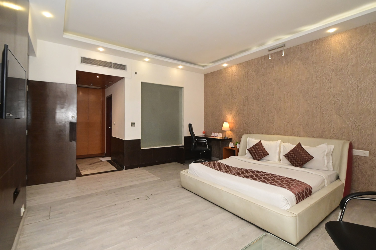 VINN SUITE